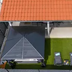 House Cute House With Jacuzzi *