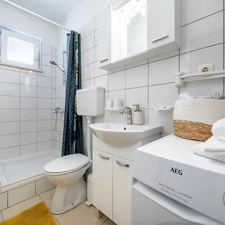 Semesterbostad House Cute House With Jacuzzi
